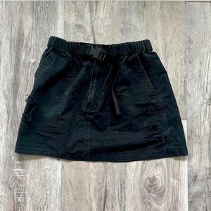 Black distressed skirt with buckle